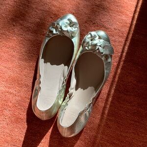 Like new Tory Burch Ballet Shoes.  Wore once. No box